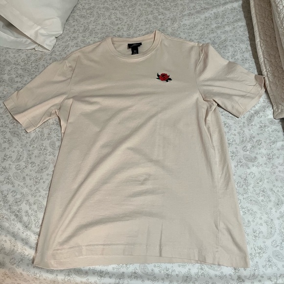 H&M TShirt Size Small - Picture 4 of 4